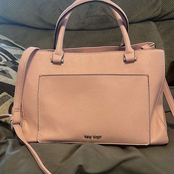 Light pink Nine West pocket book. - Picture 2 of 9
